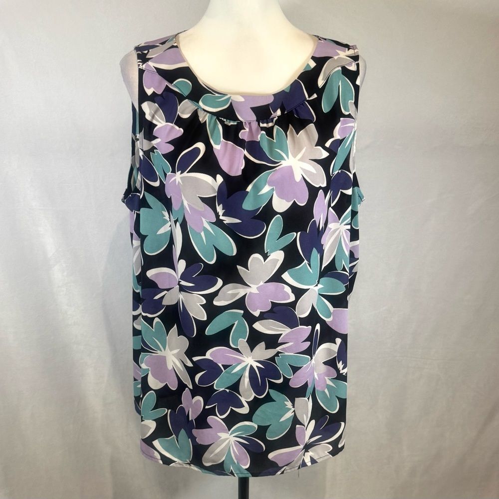 Nine West sleeveless floral print top size XL